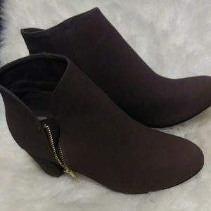 Suede mauve booties